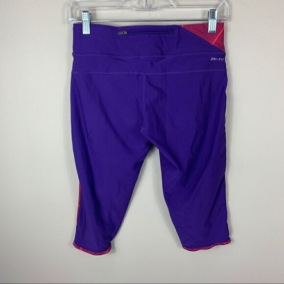 Sale❤️Nike running purple short capris size small - Picture 6 of 9